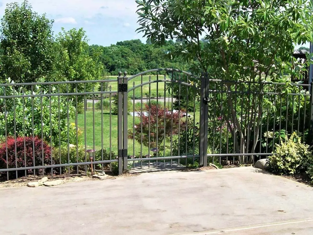 Aluminum fence westland michigan fence company 36