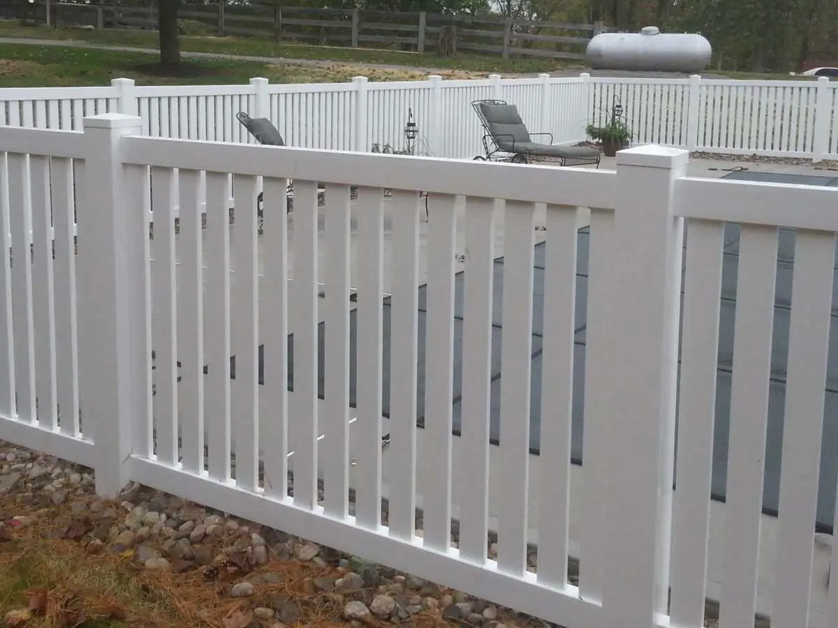 Vinyl fence westland michigan fence company 22