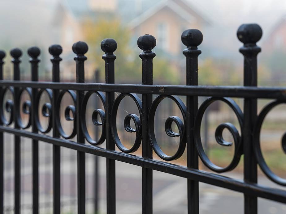 Decorative Fence Example in Wyandotte Michigan